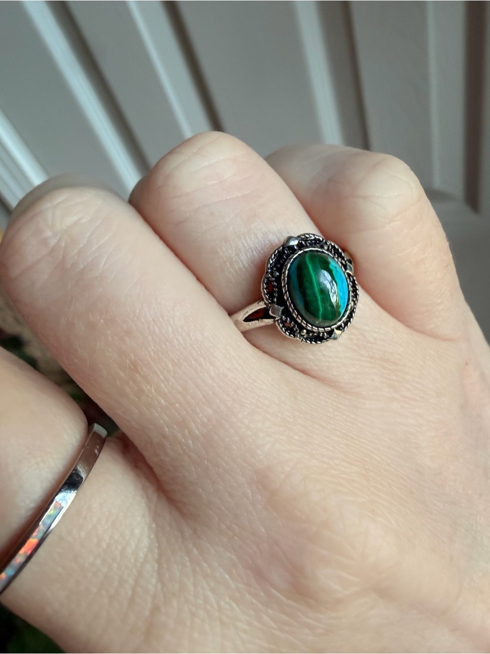 Green Stone Oval Ring - Women adjustable